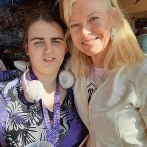 Meet your Posher, Laura